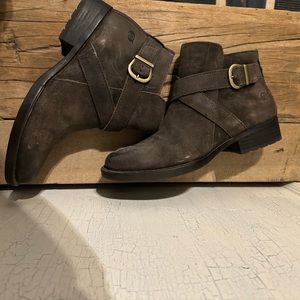 Born Trinculo ankle boots size 7.5M